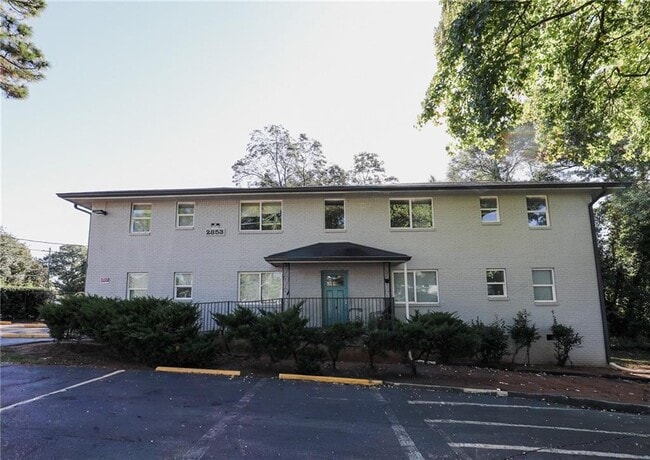 property at 2853 Belvedere Ln