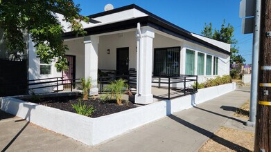 1203 Buena Vista Ave in Stockton, CA - Building Photo - Building Photo