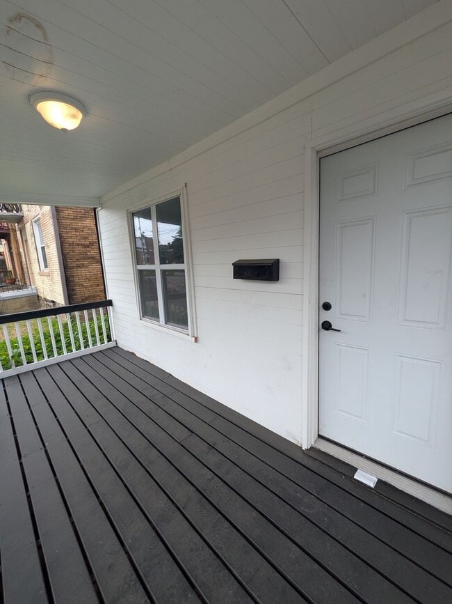 7526 Dickson St in Pittsburgh, PA - Building Photo - Building Photo