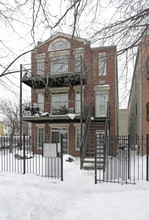 7256 S Bennett Ave in Chicago, IL - Building Photo - Building Photo