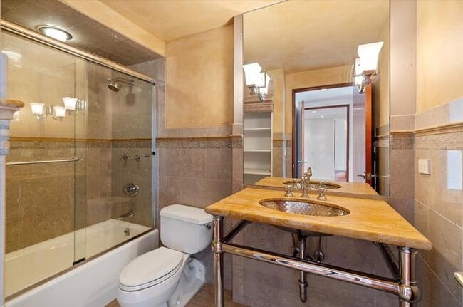 200 Old Palisade Rd in Fort Lee, NJ - Building Photo - Building Photo