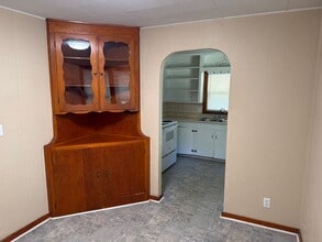 627 S West Ave in Springfield, MO - Building Photo - Building Photo