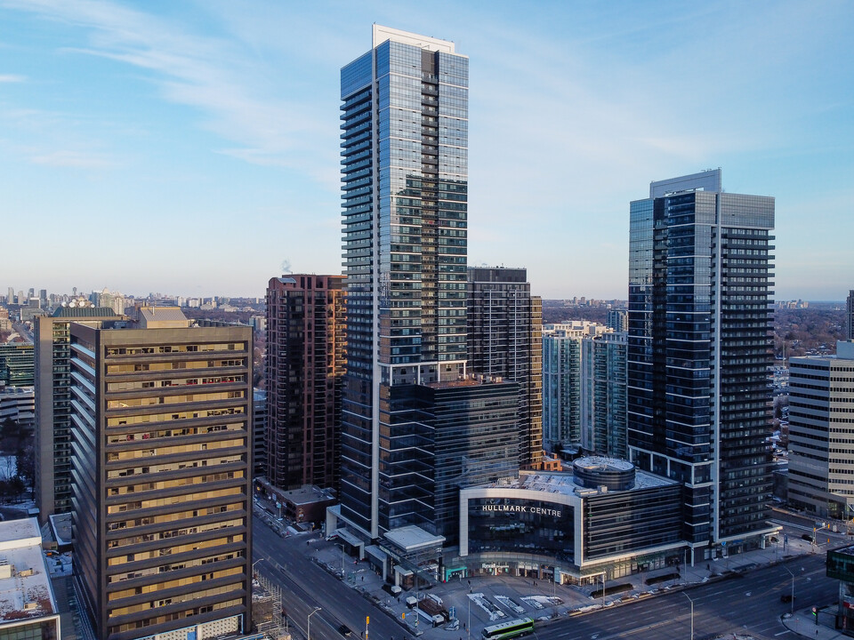 Residential Tower 1 & 2 in Toronto, ON - Building Photo