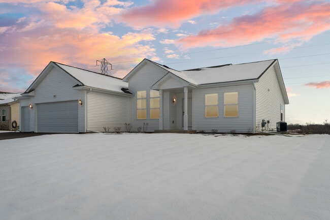 property at 2655 Claremont Dr