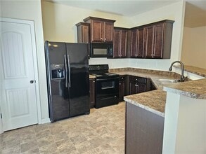 649 Oakside Pl in Acworth, GA - Building Photo - Building Photo