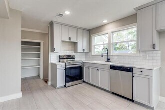 3232 FM 1181 in Ennis, TX - Building Photo - Building Photo