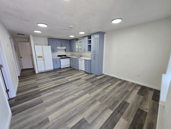9843 Dale Ave, Unit 9843 Dale Ave in Spring Valley, CA - Foto de edificio - Building Photo