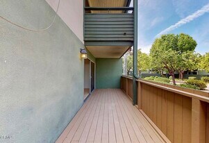 3700 Dean Dr, Unit 101 in Ventura, CA - Building Photo