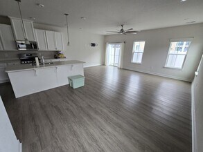 1609 Whistling Rd in Chesapeake, VA - Building Photo - Building Photo