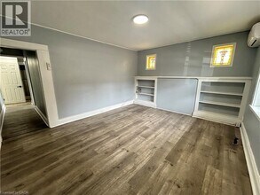 831 Main St E in Hamilton, ON - Building Photo - Building Photo