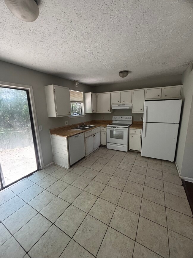 property at 286 Plus Park Blvd