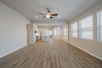 7031 Winterberry Gln Ln in Katy, TX - Building Photo - Building Photo