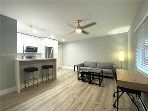 7901 SW 64th Ave in South Miami, FL - Building Photo - Building Photo