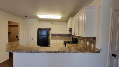 6130 79th St in Lubbock, TX - Building Photo - Building Photo