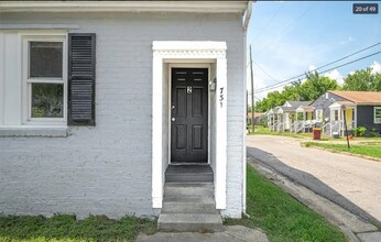 731 Cameron St in Petersburg, VA - Foto de edificio - Building Photo