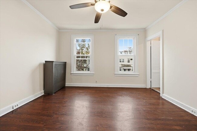 132 Thorne St in Jersey City, NJ - Building Photo - Building Photo