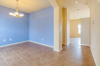 Beautiful Two Story House in Alamogordo, NM - Building Photo - Building Photo