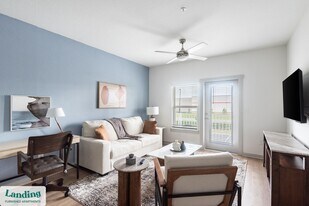 12020 Brush Hl Rd, Unit 3-209 in Wildwood, FL - Building Photo