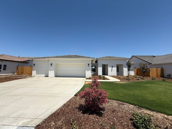 16806 Mairs Dr in Bakersfield, CA - Building Photo - Building Photo