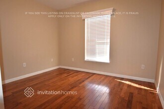 5528 Oak Hollow Dr in Titusville, FL - Foto de edificio - Building Photo