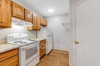 103 Parkway Vista Dr in Asheville, NC - Foto de edificio - Building Photo