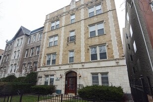 645 W Wrightwood Ave, Unit A03C in Chicago, IL - Building Photo