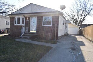 21116 Vermander Ave in Clinton Township, MI - Building Photo