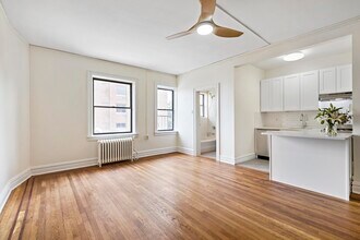 821 Bergen Ave in Jersey City, NJ - Building Photo - Building Photo