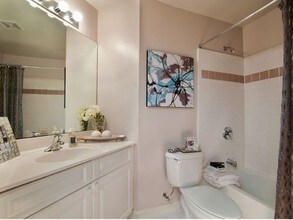 24 Ave at Port Imperial-Unit -318 in West New York, NJ - Foto de edificio - Building Photo