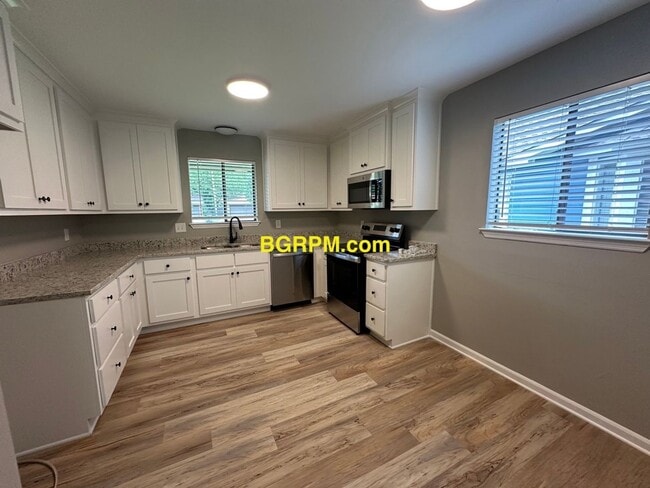 6004 Leabrook Ln in Sherwood, AR - Building Photo - Building Photo