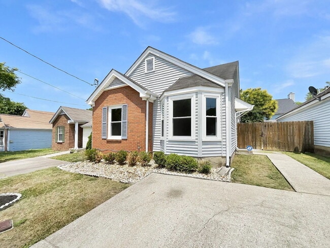 610 Poplar Pl in Nashville, TN - Building Photo - Building Photo