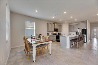 5125 Tannin Ln in Bradenton, FL - Building Photo - Building Photo