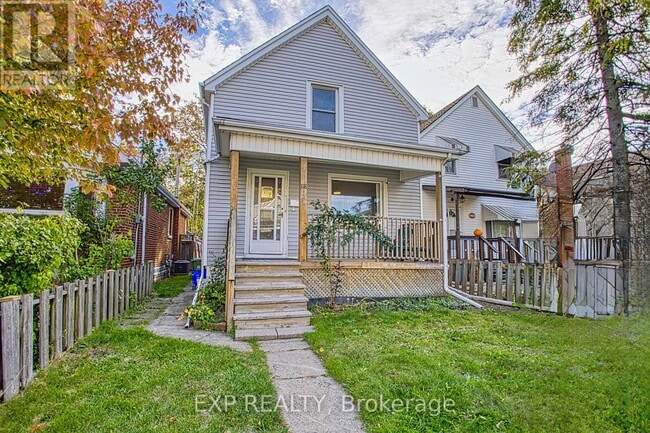property at 118 Garside Ave N