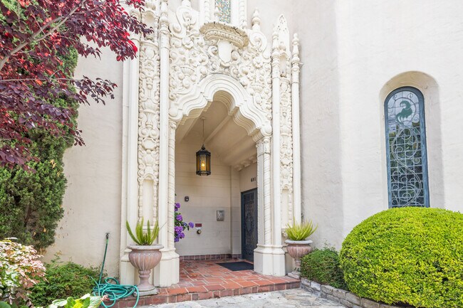 491 Crescent