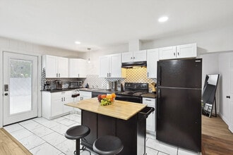 329 Blandin St, Unit SI ID1514792P in Fort Worth, TX - Foto de edificio - Building Photo