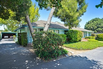 1951 Euclid Ave in Menlo Park, CA - Building Photo - Building Photo