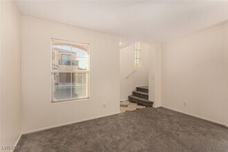 10396 Midseason Mist St in Las Vegas, NV - Building Photo - Building Photo