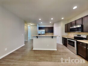 76 Ashby Dr in Clayton, NC - Foto de edificio - Building Photo