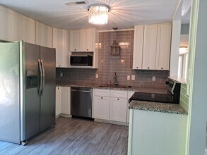 6101 Cougar Dr in Knoxville, TN - Building Photo - Building Photo