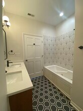 1928 N Kedzie Ave, Unit 205 in Chicago, IL - Building Photo - Building Photo