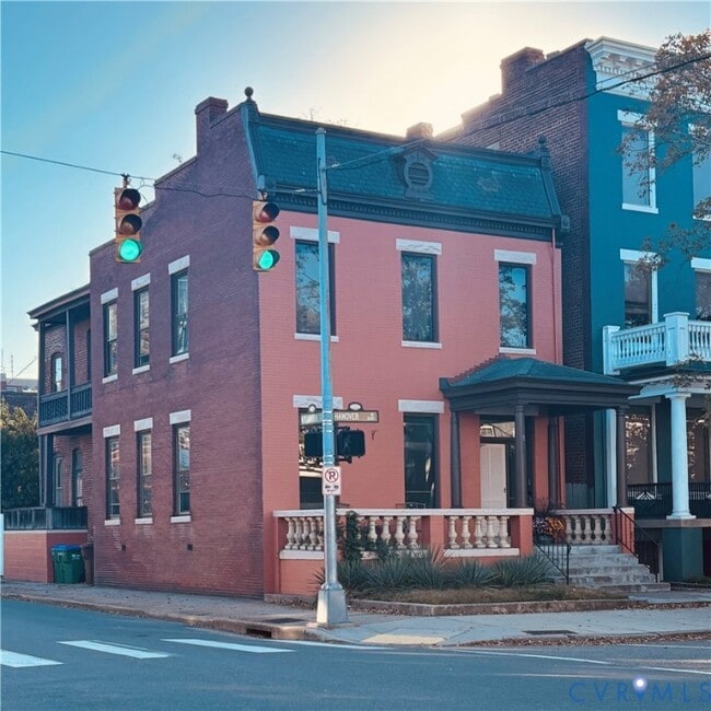 2601 Hanover Ave in Richmond, VA - Building Photo - Building Photo