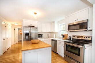 75 Tower Ave in Weymouth, MA - Foto de edificio - Building Photo