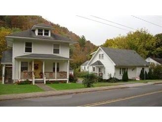 330 S College Ave in Bluefield, VA - Building Photo