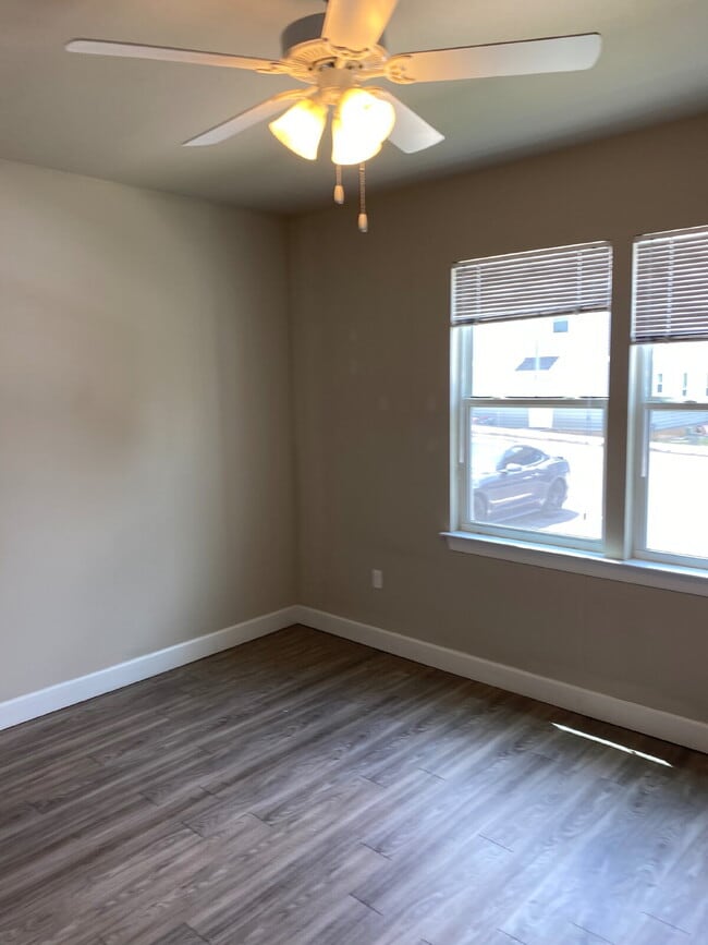 1809 Belle Vue Way in Tallahassee, FL - Building Photo - Building Photo