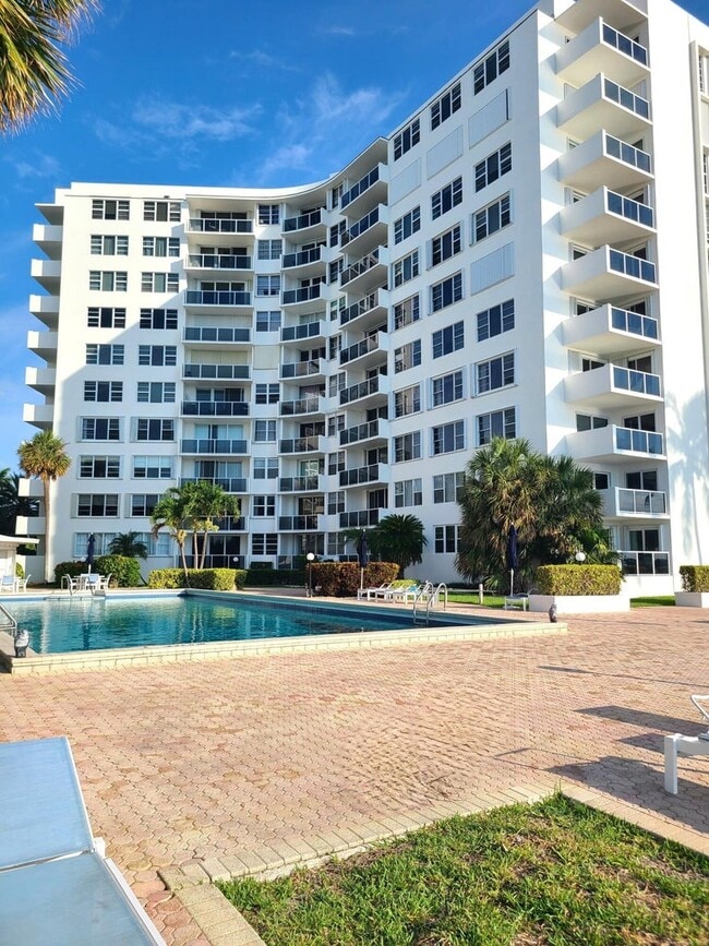 property at 2800 N Flagler Dr