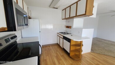 1601 Big Tree Rd in South Daytona, FL - Building Photo - Building Photo