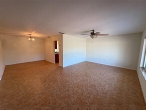 9310 NW 26th St in Sunrise, FL - Building Photo - Building Photo