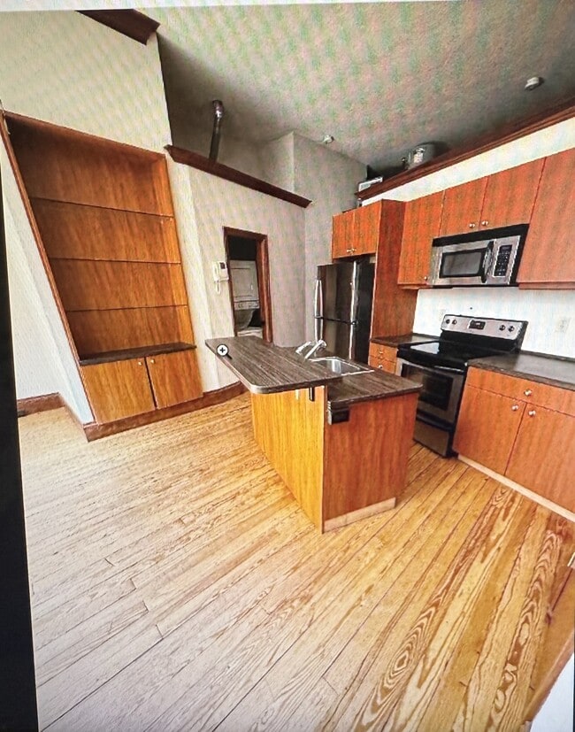206 S Washington Sq, Unit C