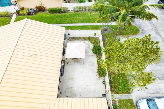 5933 Golden Eagle Cir in Palm Beach Gardens, FL - Building Photo - Building Photo
