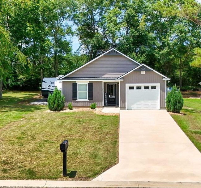property at 205 Grove Pointe Dr